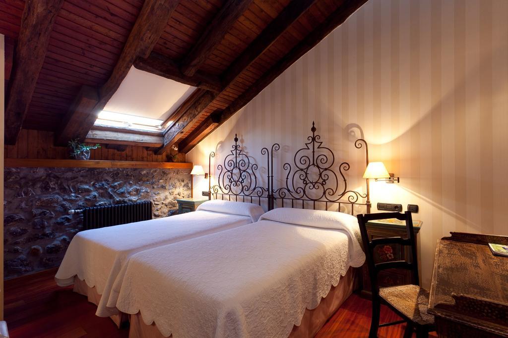 Hotel Antsotegi
